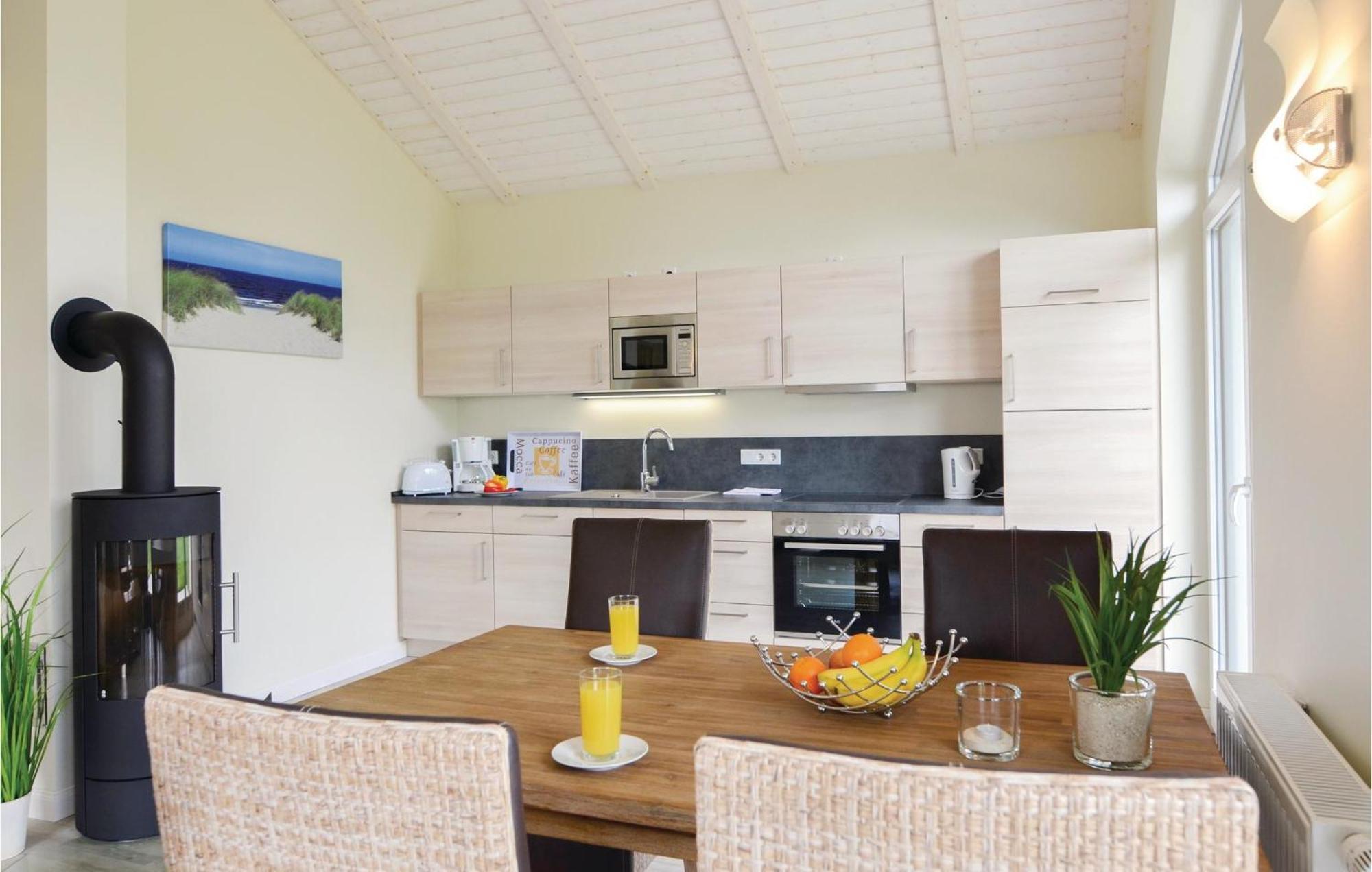 Awesome Home In Dagebuell With Kitchen Exteriér fotografie